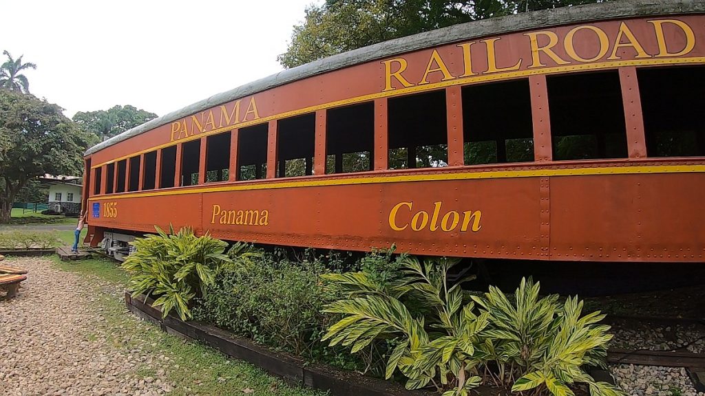 Historické vozne Transpanamskej železnice sú súčasťou Botanickej a zoologickej záhrady Summit, ktorú založili Američania v roku 1923