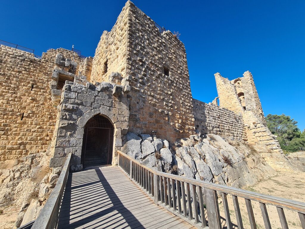 Hrad Ajloun pripomína, že históriu krajiny písali aj križiaci